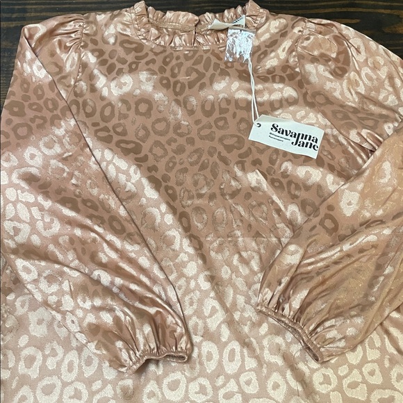 Savanna Jane Metallic Leopard Print Blouse in Coral/Copper Toned - Picture 10 of 10